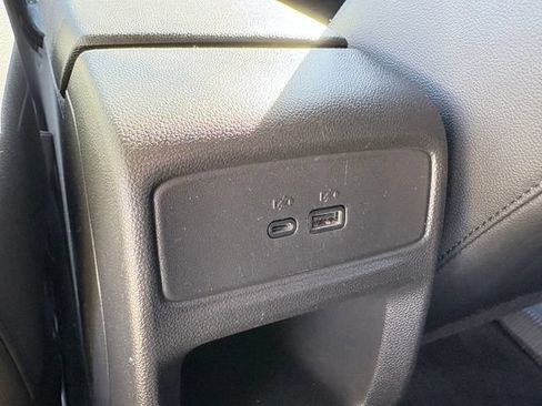 Used 2025 Chevrolet Trax LT FWD image 10