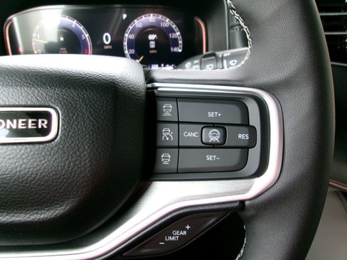 New 2026 Jeep Grand Wagoneer Limited AWD/4WD image 11