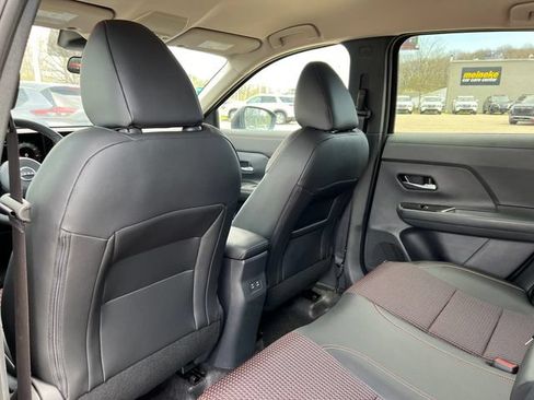 New 2026 Nissan Kicks SR w/ Cold Weather Package FWD image 29