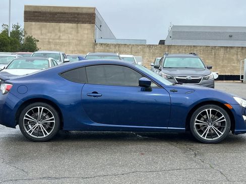 Used 2013 Scion FR-S image 6