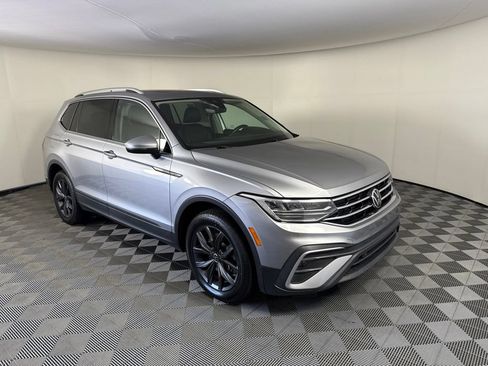 Used 2023 Volkswagen Tiguan SE AWD/4WD image 7