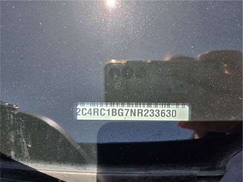 Used 2022 Chrysler Pacifica Touring-L FWD image 20