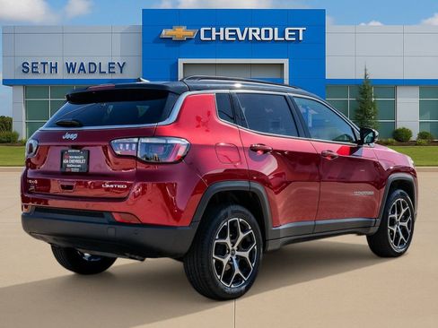 Used 2025 Jeep Compass Limited AWD/4WD image 7