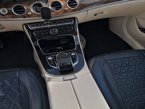 Used 2017 Mercedes-Benz E 300 4MATIC image 14