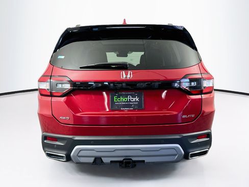 Used 2025 Honda Pilot Elite image 7