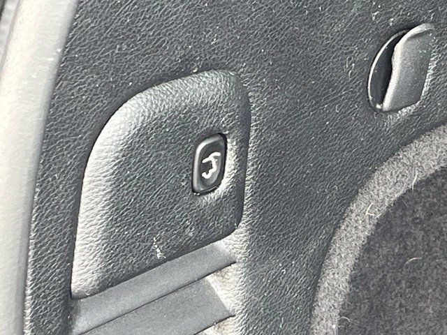 Used 2020 Jeep Grand Cherokee Altitude AWD/4WD image 13