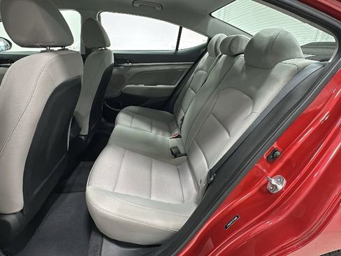 Used 2018 Hyundai Elantra SEL image 10