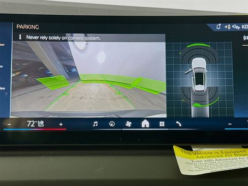 Used 2025 BMW X3 xDrive30i w/ Convenience Package image 13