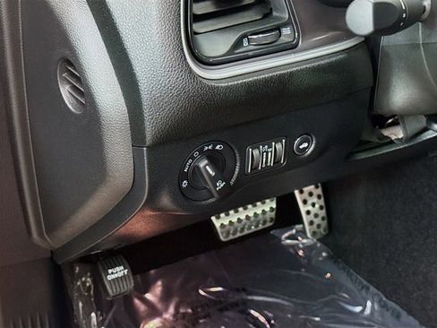 Used 2022 Dodge Challenger R/T Scat Pack w/ Driver Convenience Group image 10