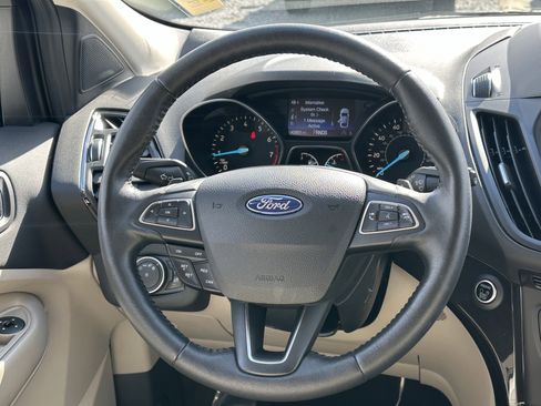 Used 2017 Ford Escape Titanium image 23