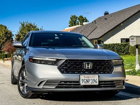 Used 2023 Honda Accord EX image 4