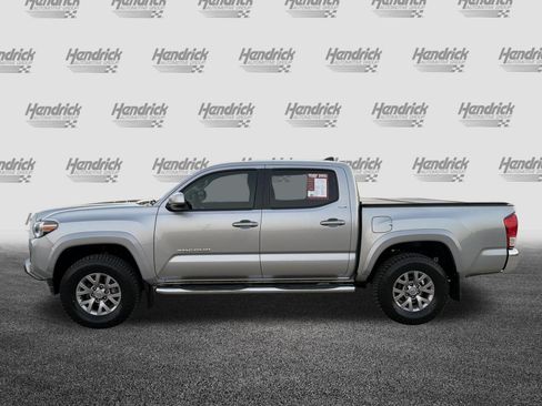 Used 2017 Toyota Tacoma SR5 w/ Tow Package AWD/4WD image 7