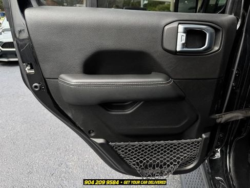 Used 2023 Jeep Wrangler Unlimited Sahara AWD/4WD image 26