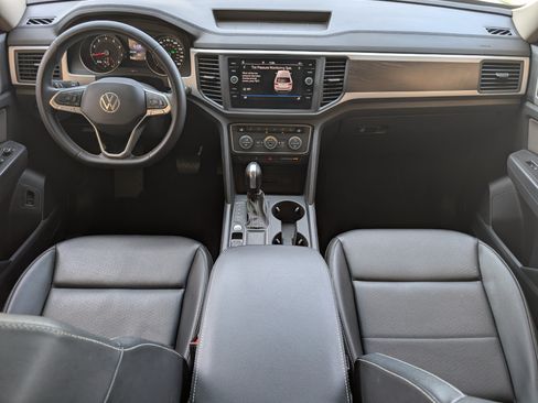 Used 2021 Volkswagen Atlas SE w/ Panoramic Sunroof Package FWD image 26