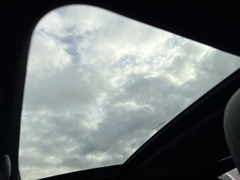 Used 2022 BMW 530i w/ M Sport Package image 15