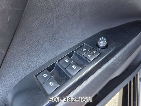 Used 2019 Toyota Camry SE w/ Convenience Package FWD image 29