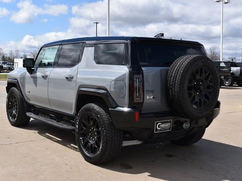 New 2025 GMC Hummer EV 2X w/ LPO, Illumination Package image 5