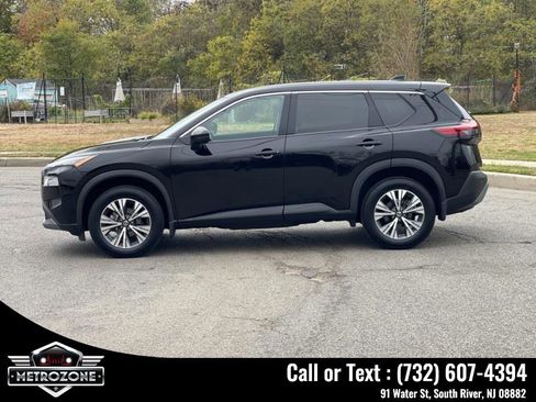 Used 2021 Nissan Rogue SV image 5