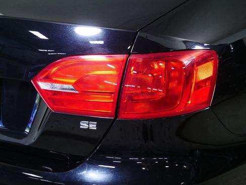 Used 2014 Volkswagen Jetta SE FWD image 17