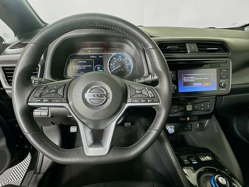 Used 2018 Nissan Leaf SV image 11