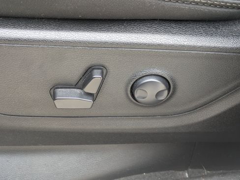 Used 2023 RAM 1500 Big Horn image 11