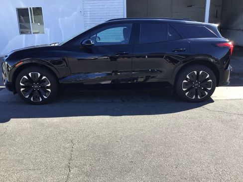 Used 2024 Chevrolet Blazer EV RS AWD/4WD image 8