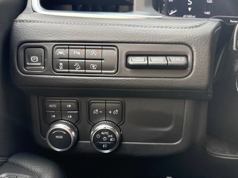 Used 2023 GMC Yukon Denali AWD/4WD image 26
