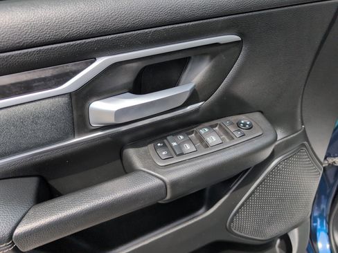 Used 2022 RAM 1500 Big Horn AWD/4WD image 14
