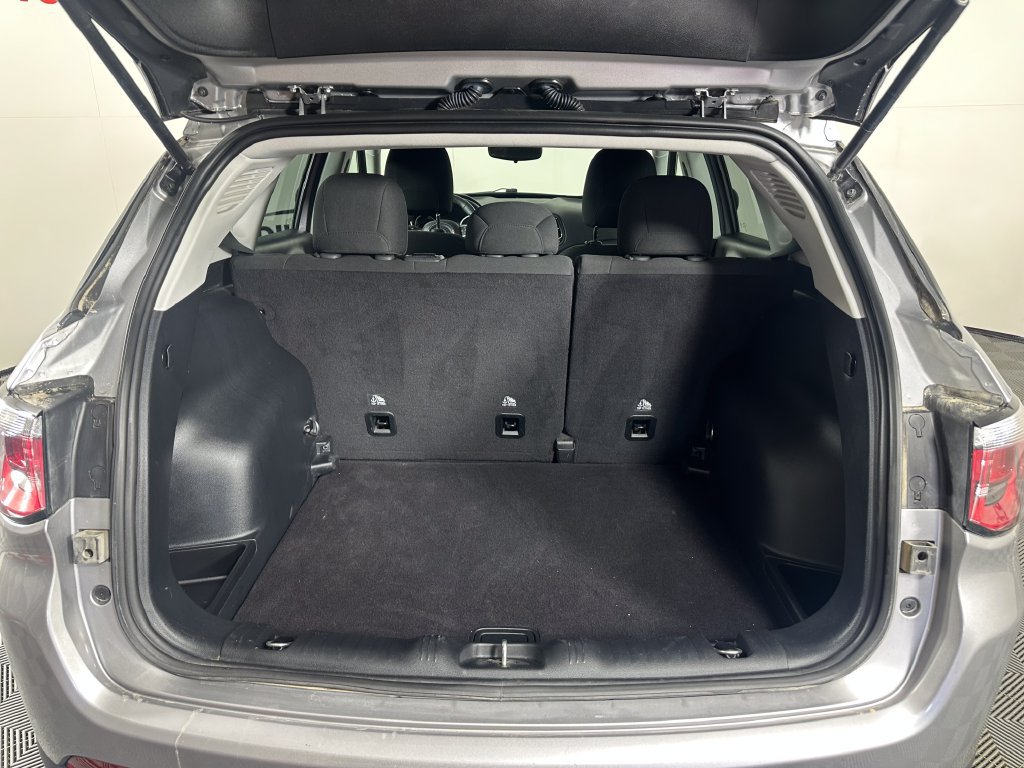 Used 2018 Jeep Compass Sport FWD image 6