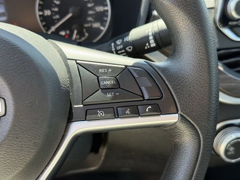 Used 2024 Nissan Altima 2.5 SV image 17