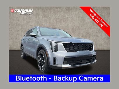 Certified 2025 Kia Sorento EX w/ Panoramic Sunroof Package