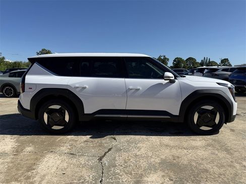 New 2026 Kia EV9 Light image 3