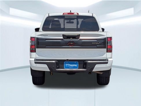 Used 2025 Nissan Frontier Pro-X RWD image 5