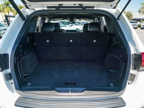 Used 2019 Jeep Grand Cherokee Altitude RWD image 25