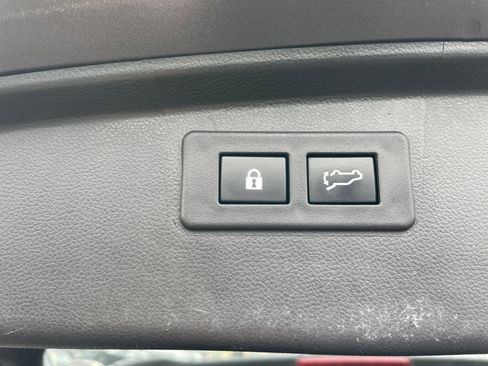 Used 2020 Subaru Outback Premium image 73