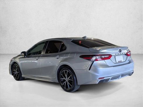 Used 2022 Toyota Camry SE w/ Carpet Mat Package (TMS) FWD image 8