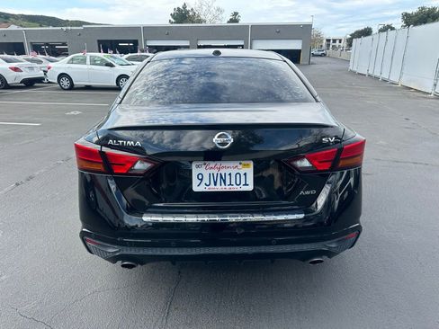 Used 2019 Nissan Altima 2.5 SV image 3