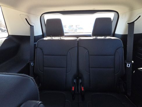 Used 2023 GMC Acadia Denali w/ Black Diamond Edition image 32