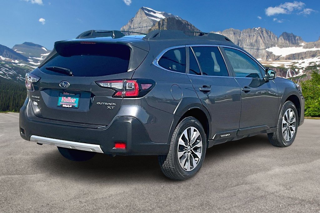 Used 2023 Subaru Outback Limited XT AWD/4WD image 2