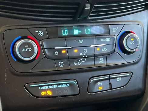 Used 2017 Ford Escape SE FWD image 22