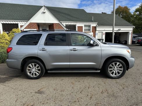 Used 2013 Toyota Sequoia Limited AWD/4WD image 8