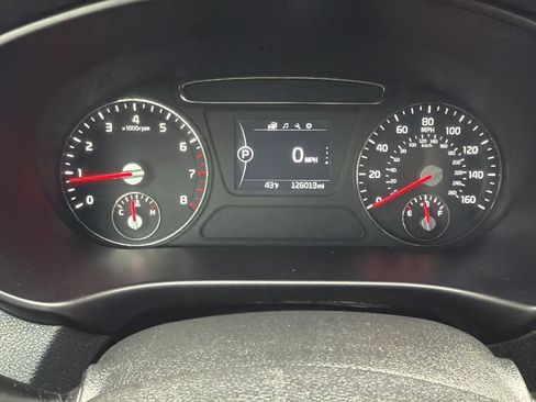 Used 2017 Kia Sorento LX image 16