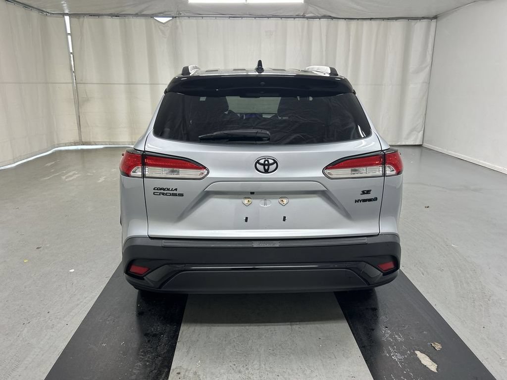 Used 2023 Toyota Corolla Cross AWD Hybrid w/ Moonroof Package image 21