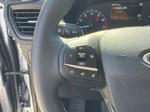 Certified 2022 Ford Escape SE w/ SE Sport Appearance Package image 21