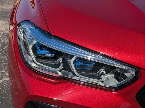 Used 2022 BMW X6 M50i w/ Executive Package image 9