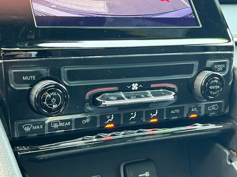 New 2025 Jeep Grand Cherokee Laredo X image 20