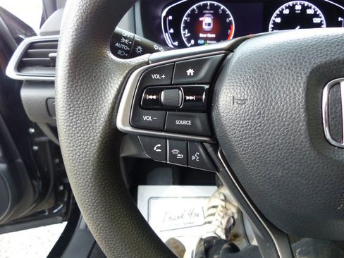 Used 2020 Honda Accord LX image 24