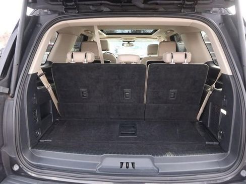 Used 2024 Ford Expedition Limited image 7