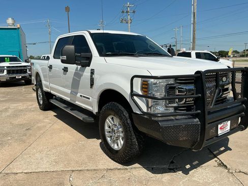Used 2019 Ford F250 XL w/ STX Appearance Package AWD/4WD image 4