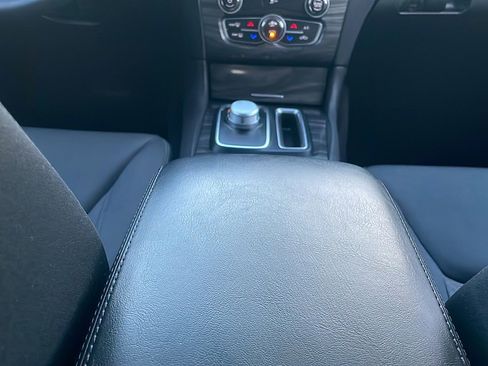 Used 2018 Chrysler 300 Touring image 33